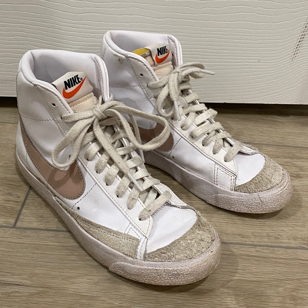 Nike Blazer Mid 77 Women Size 7 CZ1055-118 White Casual Shoes Sneakers